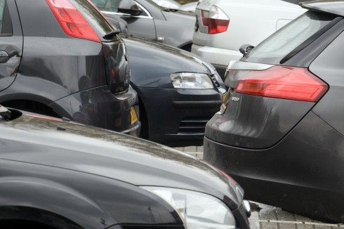 190210 GRONINGEN - vrij - geparkeerde personenautos