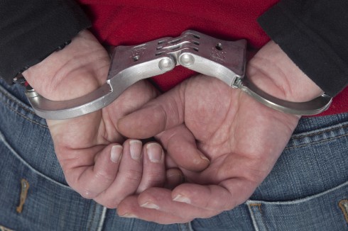 politie_handboeien_gevangen