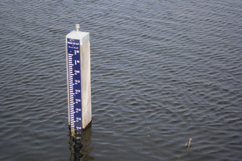 Lagere waterschapsbelasting voor veel inwoners en bedrijven in Hunze en Aa’s - Oog TV
