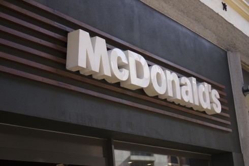 McDonald’s Hoendiep en Ter Borch roepen buurtbewoners op afval en data in te zamelen - Oog TV