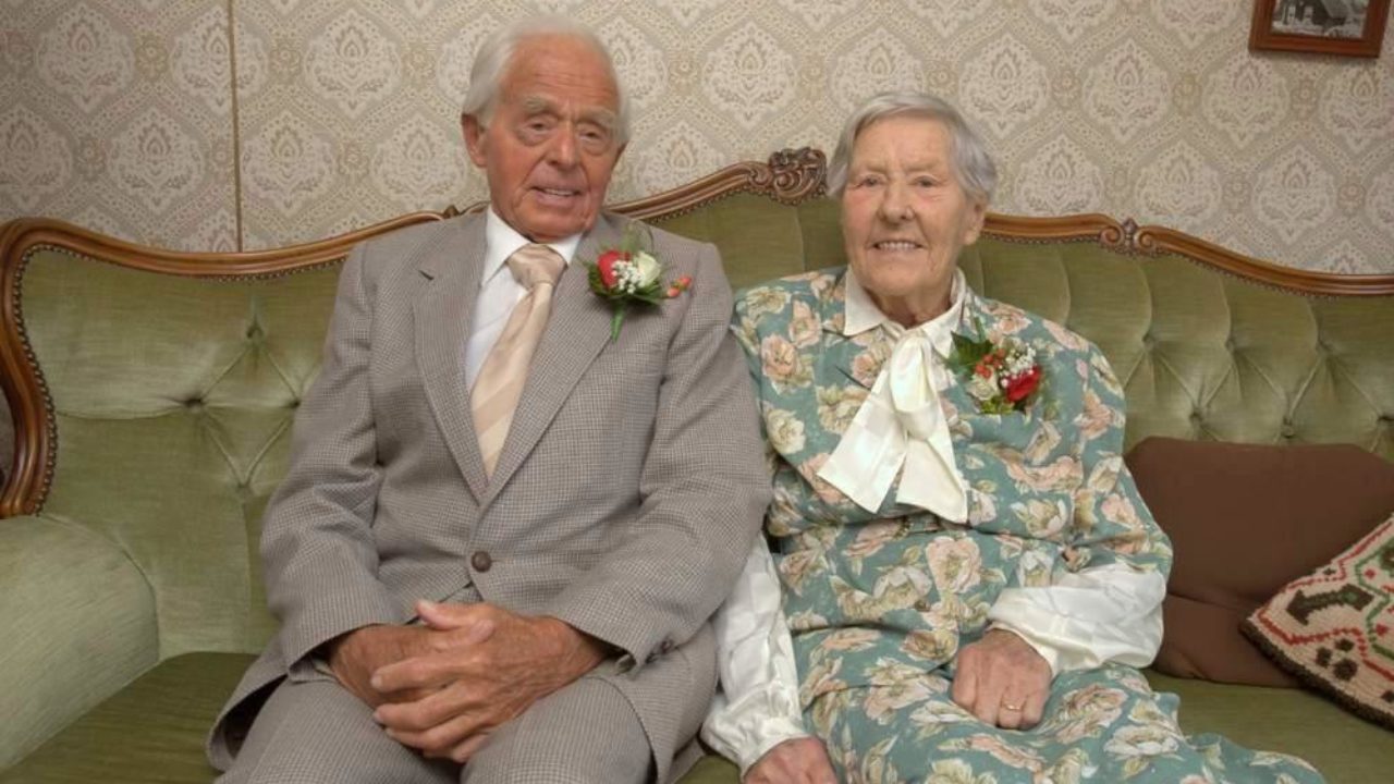 Echtpaar In Jupiterstraat 70 Jaar Getrouwd Oog Radio En Televisie 70 Jarig Huwelijksjubileum