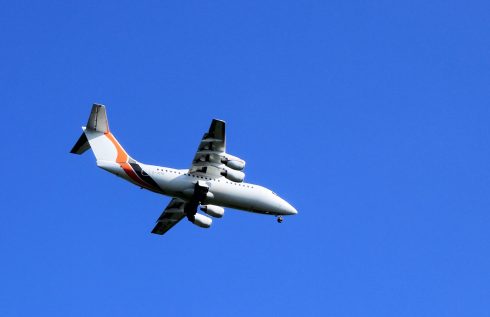 FB Oranjewoud neemt aandelen gemeente Groningen Airport Eelde over - Oog TV