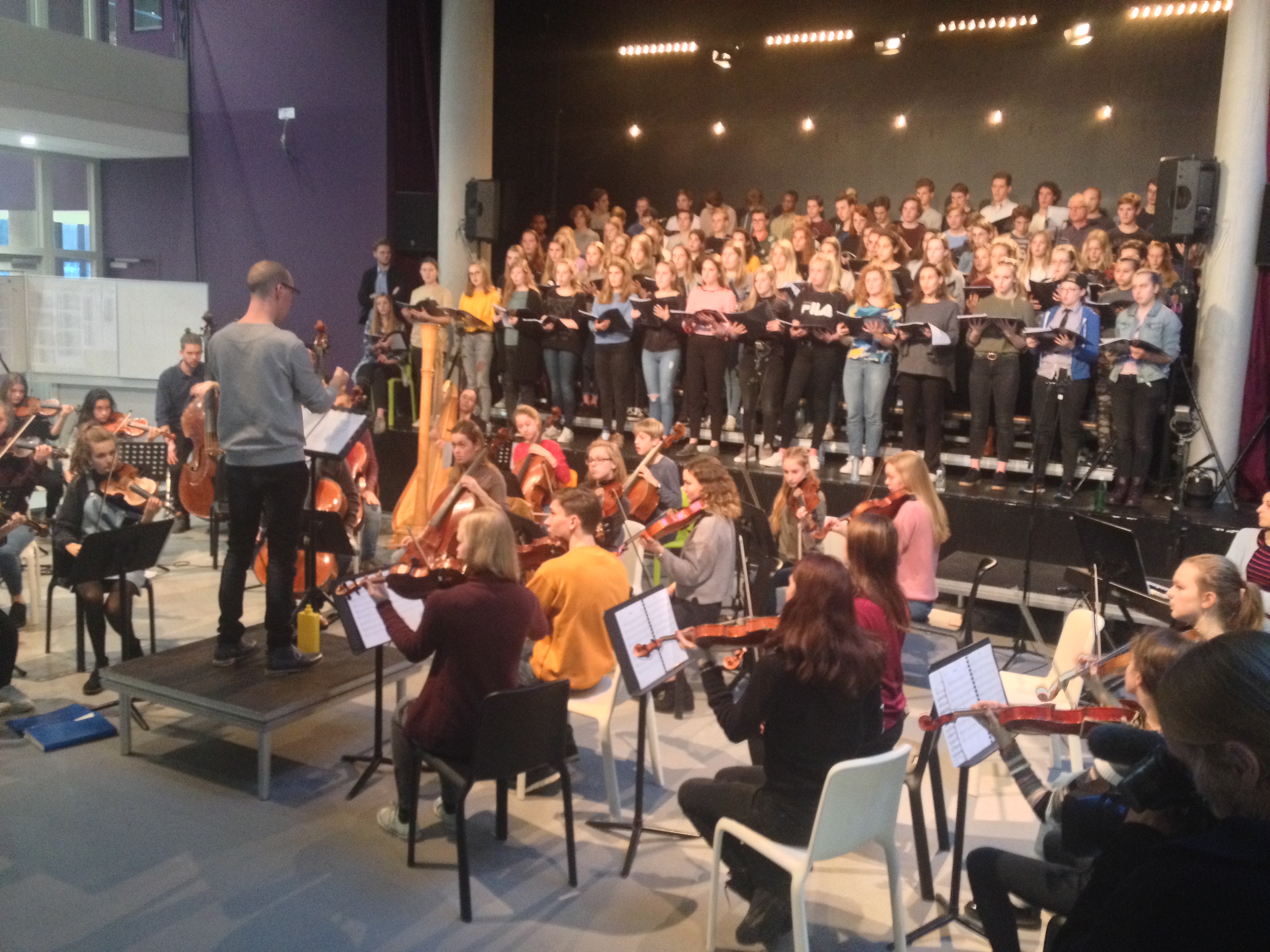 Leerlingen Harens Lyceum maken zich op voor bijzondere jubileumconcerten