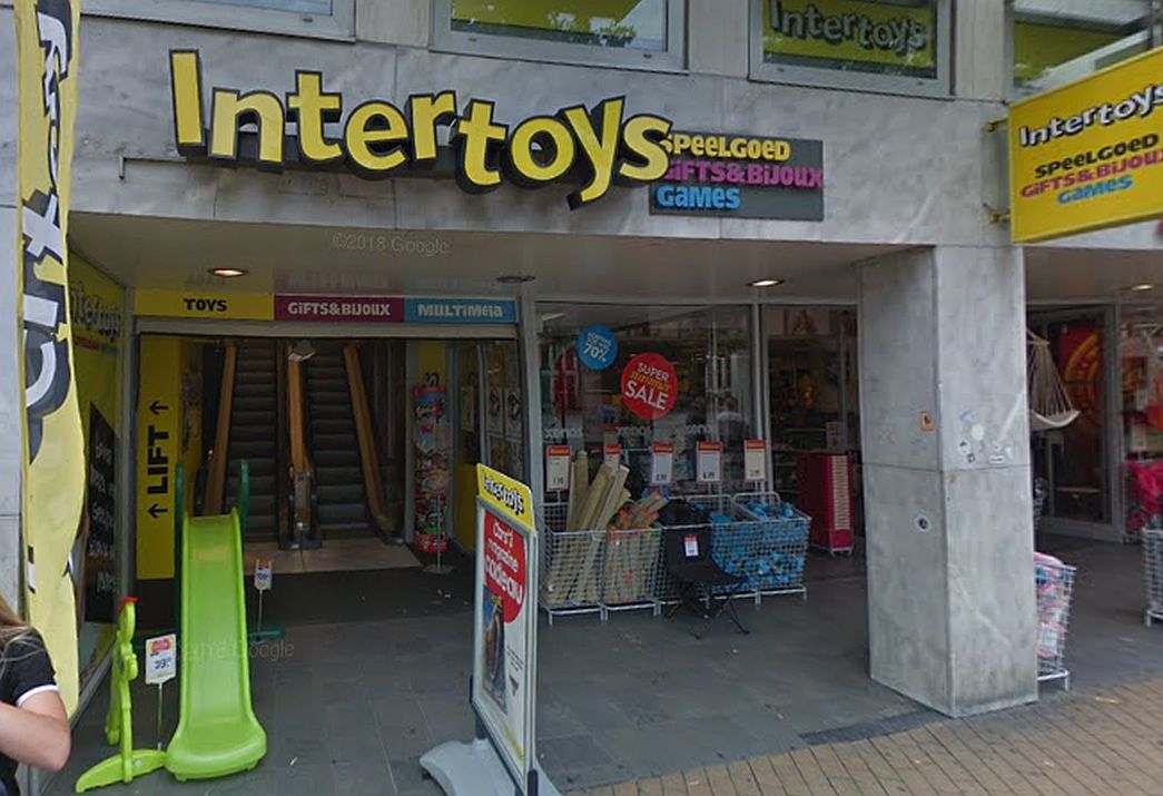 Zonder hoofd Controle strijd Intertoys-winkels blijven open ondanks surseance | OOG Groningen