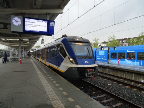 NS sprinter in Zwolle