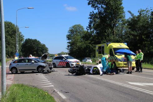Motorrijder gewond bij aanrijding met auto - Oog TV