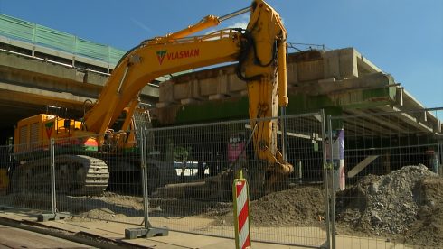 Sloop viaduct zuidelijke ringweg over Hereweg loopt volgens planning - Oog TV