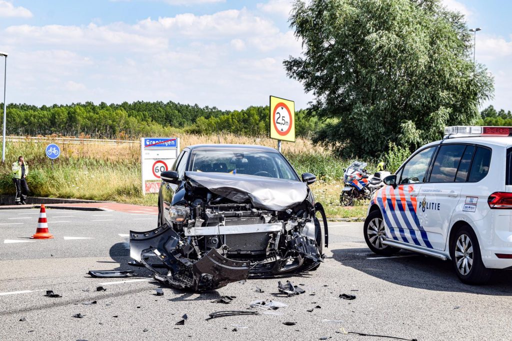 auto slaat over de kop in kieler bocht