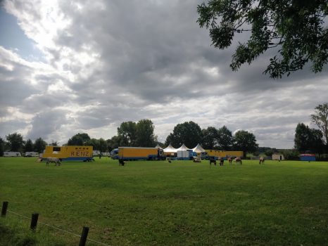 Circus Renz bouwt op bij De Esserberg - Oog TV