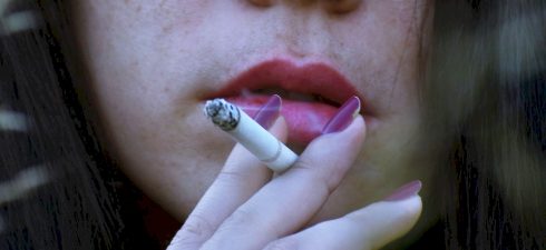 Sigaretten en shag vanaf woensdag flink duurder | OOG Groningen