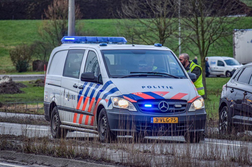 Agenten zetten zwaailicht sirene in te stoppen | OOG