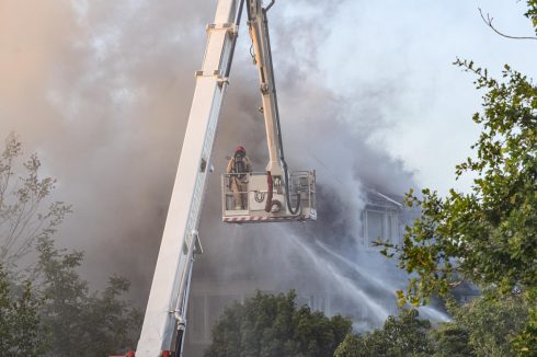 Uitslaande brand in woning Paterswolde - Oog TV
