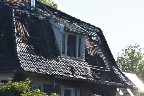 Schade aan uitgebrande woning in Paterswolde is groot - Oog TV