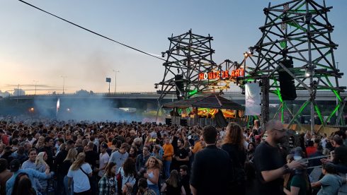 Crowdfundingsactie voor Paradigm dat op het allerlaatste moment niet door kan gaan - Oog TV