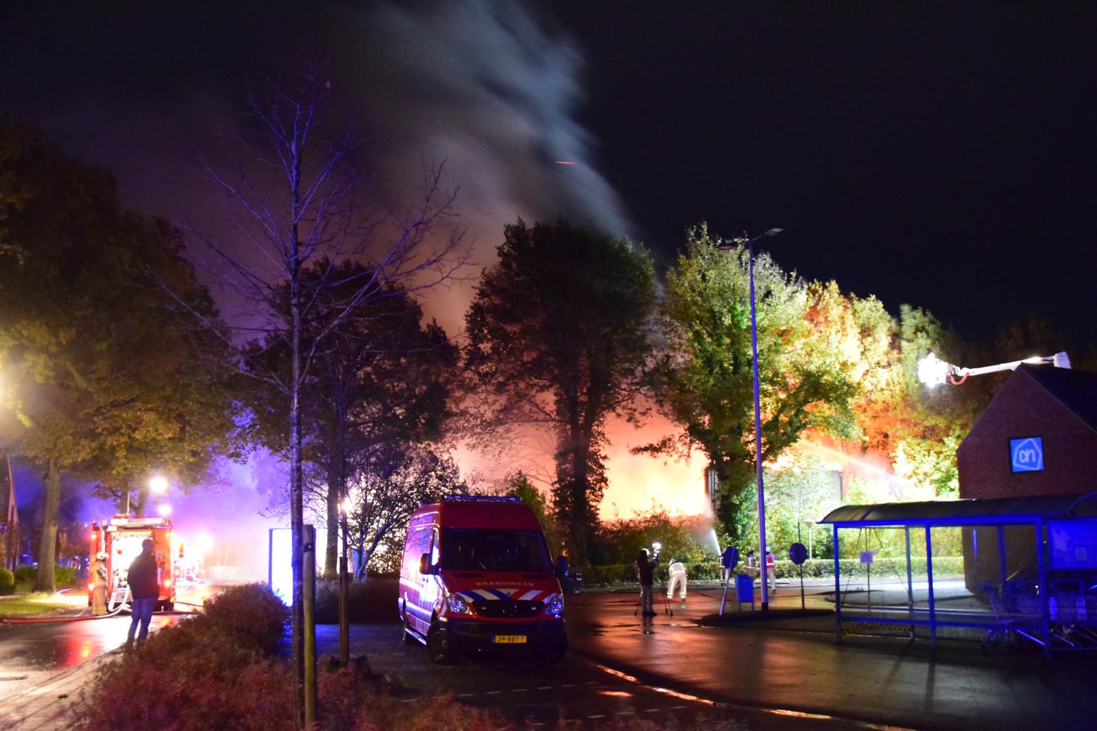 Most lustern! Oog TV het weer wat: "Brandweer Stad assisteert bij uitslaande brand in sporthal in Roden" #nieuws #groningen #oogtv.