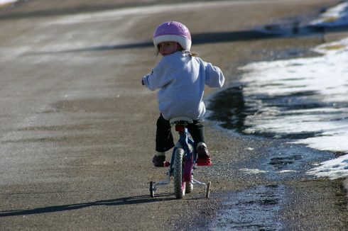 Mysterie rond kinderfietsje in De Wijert gedeeltelijk opgelost - Oog TV