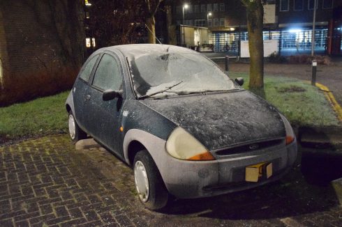 Oefenauto van revalidatiecentrum Beatrixoord door vandalen vernield - Oog TV