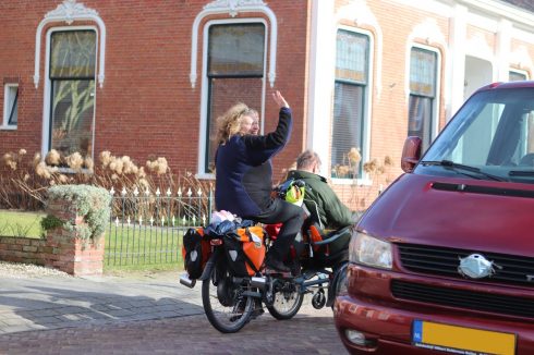 Onbeperkt op de Fiets naar Santiago: “Van iets negatiefs iets positiefs maken” - Oog TV