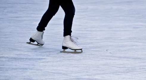 Thesinge hoopt woensdagmiddag ijsbaan te openen: “Chocolademelk staat klaar”