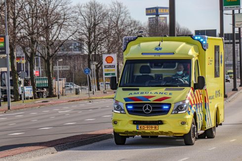 Snelweg richting Duitse grens dicht vanwege verkeersongeluk bij Foxhol