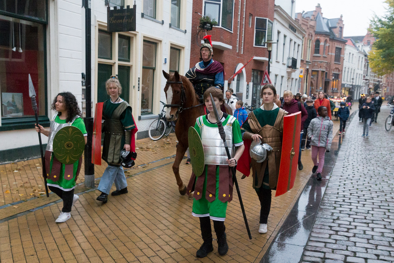 Sint Martinusoptocht Trekt Zaterdagmiddag Door De Stad OOG Groningen