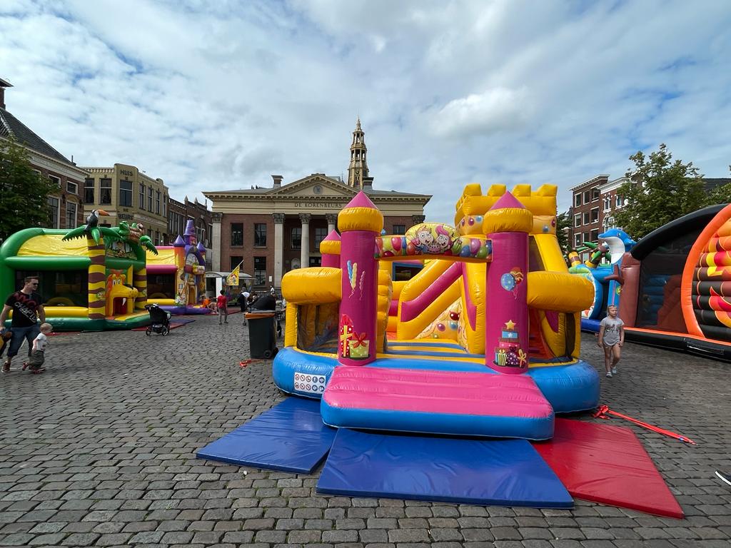 Zondag dertig springkussens op Grote Markt en Vismarkt