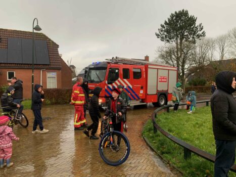 Sinterklaas vermist in Thesinge, brandweer Ten Boer schiet te hulp