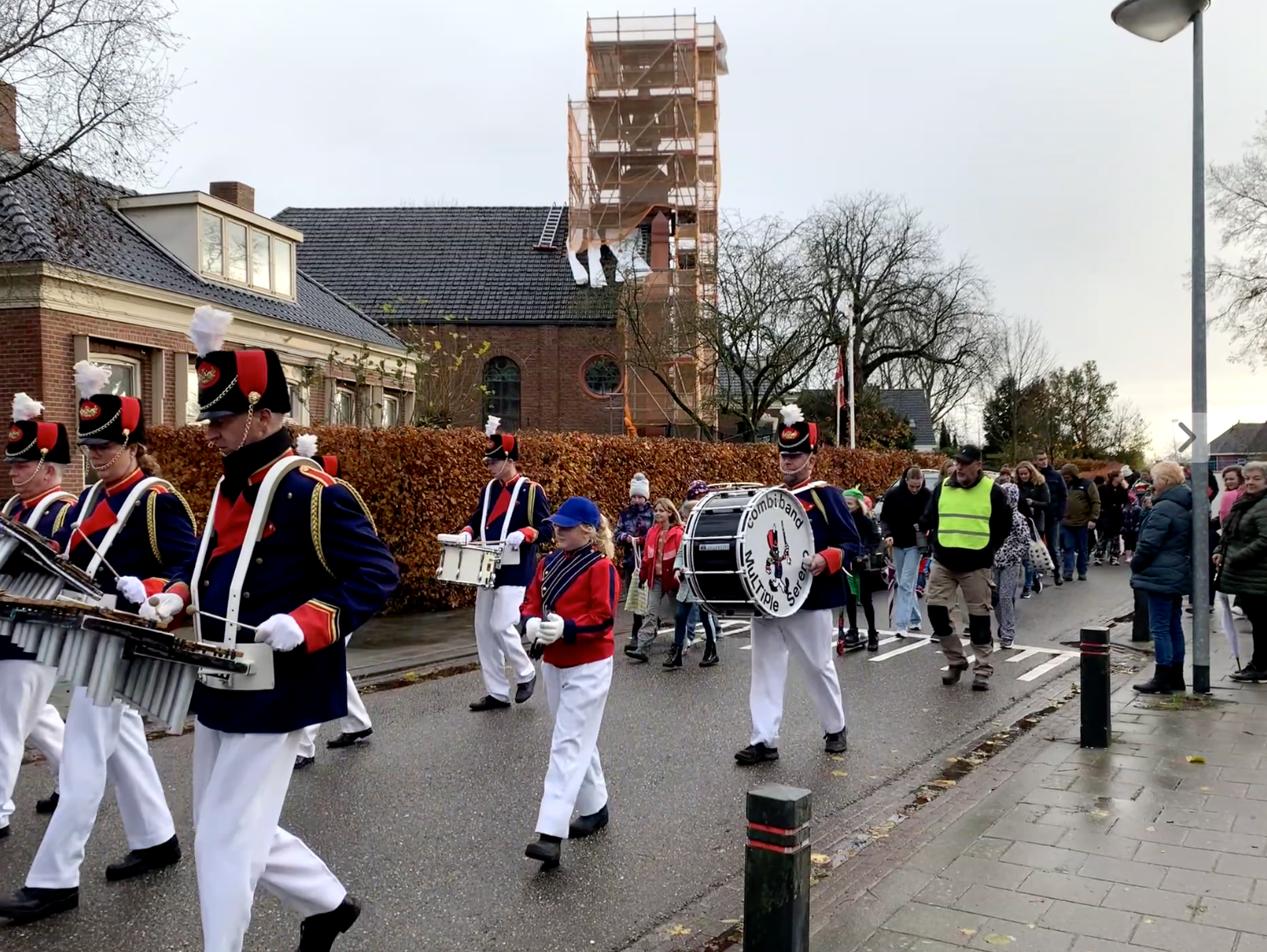 Thesinge en Garmerwolde verwelkomen Sinterklaas: “Elke keer is het weer spannend”