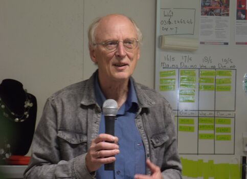 Oprichter Kledingbank Maxima neemt na twaalf jaar afscheid