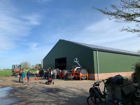 Thesinge opent zonnedak met ruim 160 zonnepanelen: “We denken na over het openen van een tweede dak&