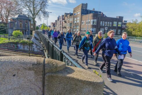 Vrouwenmars arriveert in Grijpskerk: “Wat er in 1945 is gebeurd zie je nog steeds terugkomen” (...