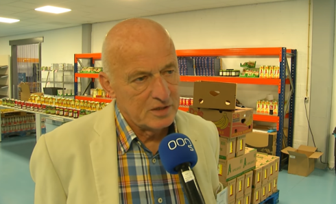Gedichtbundel uitgereikt aan nabestaanden slachtoffer treinkaping Wijster: “Er is veel respect”
