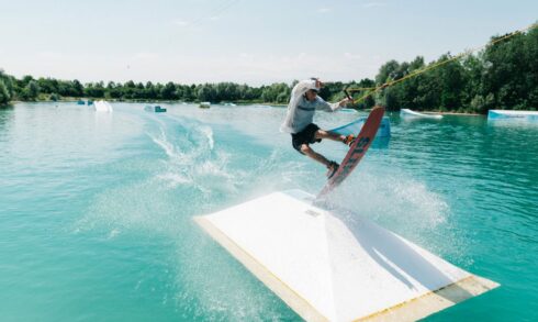 Crowdfunding voor wakeboard obstakel in Harkstede: “ieder bedrag is welkom!”