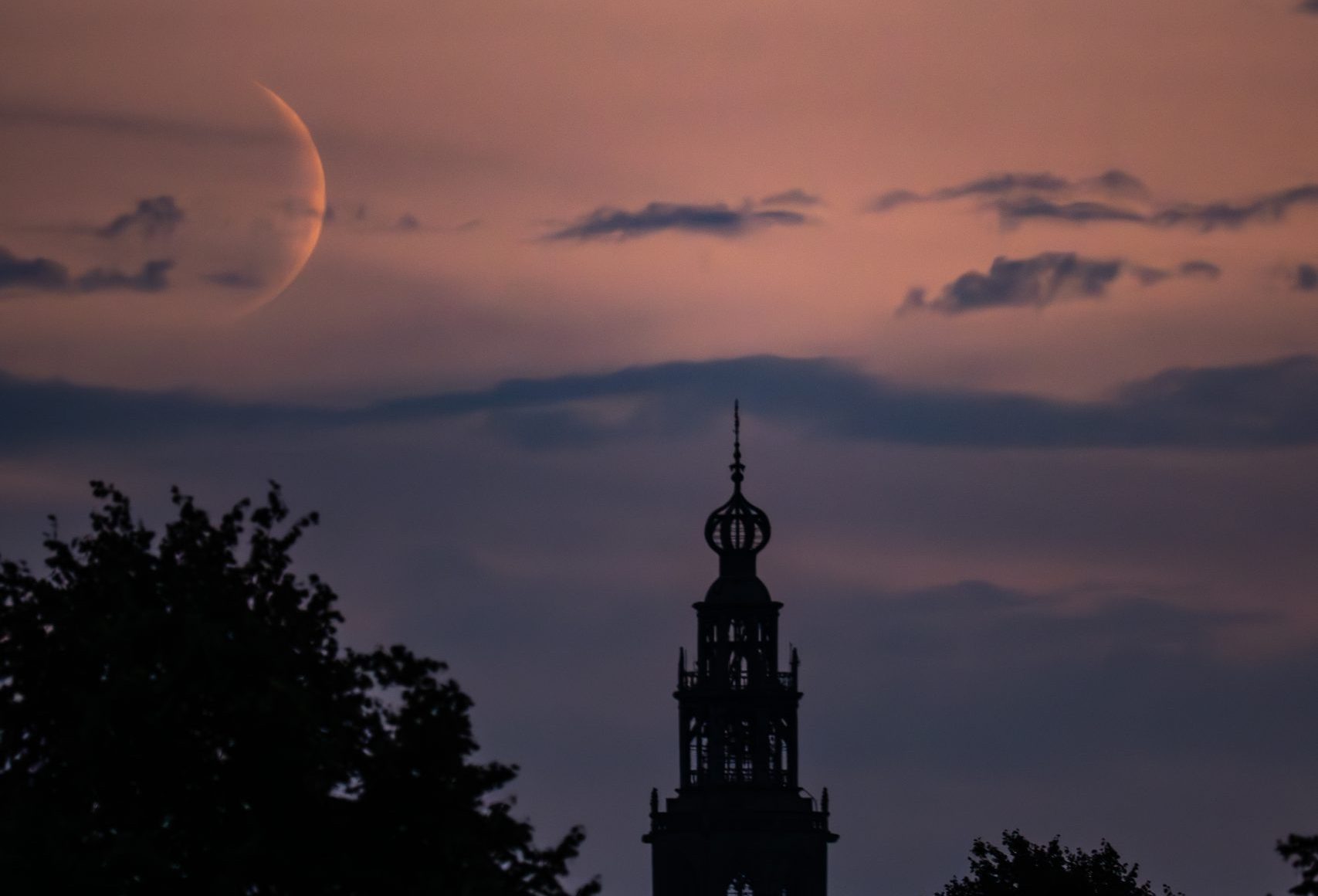 Hulpverleners slapen buiten om aandacht te vragen voor dakloosheid