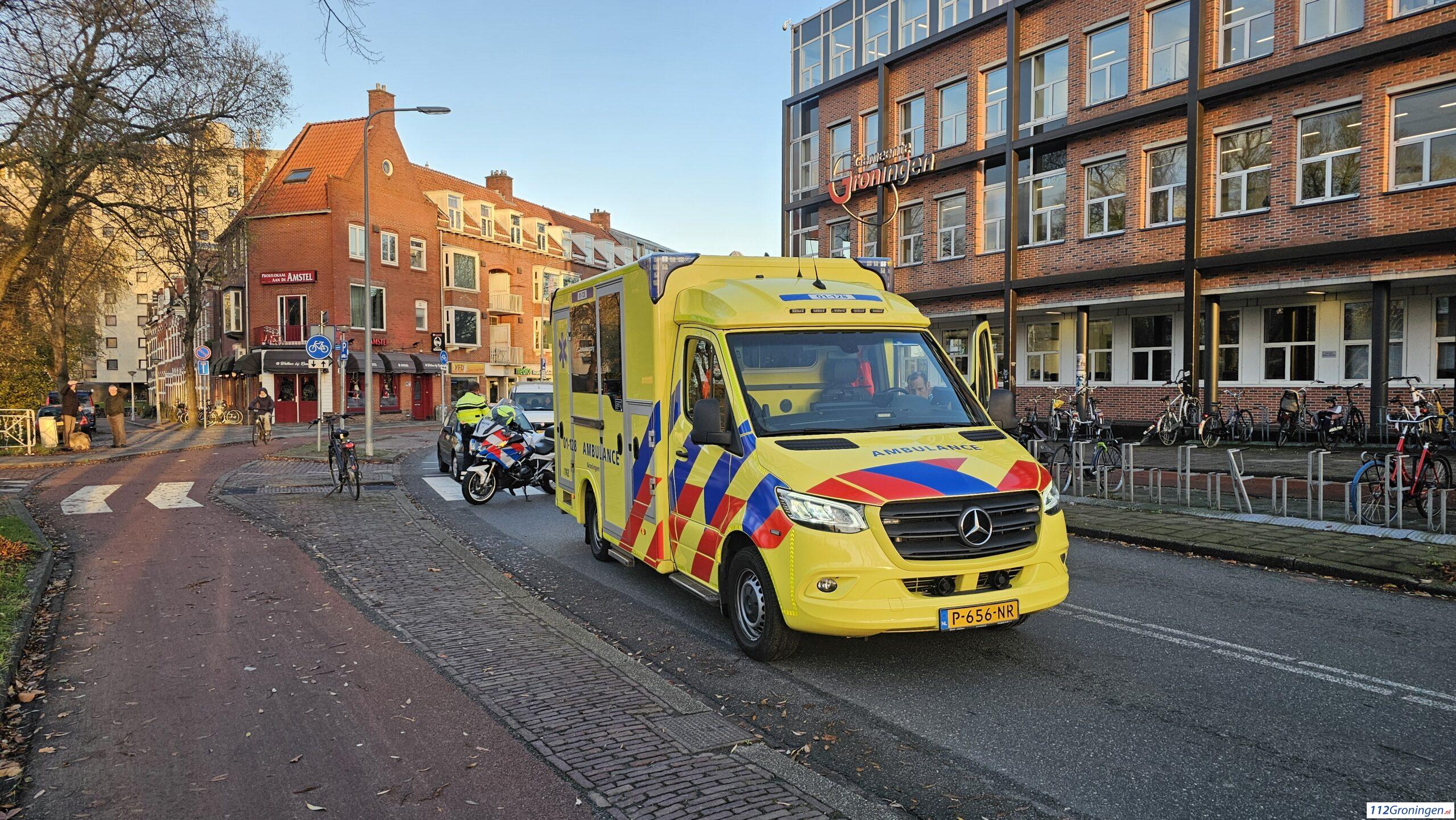 Fietser gewond na aanrijding met auto op Trompsingel