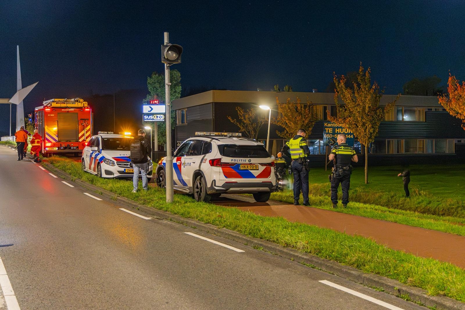 Vrouw in scootmobiel belandt in sloot aan Johan van Zwedenlaan