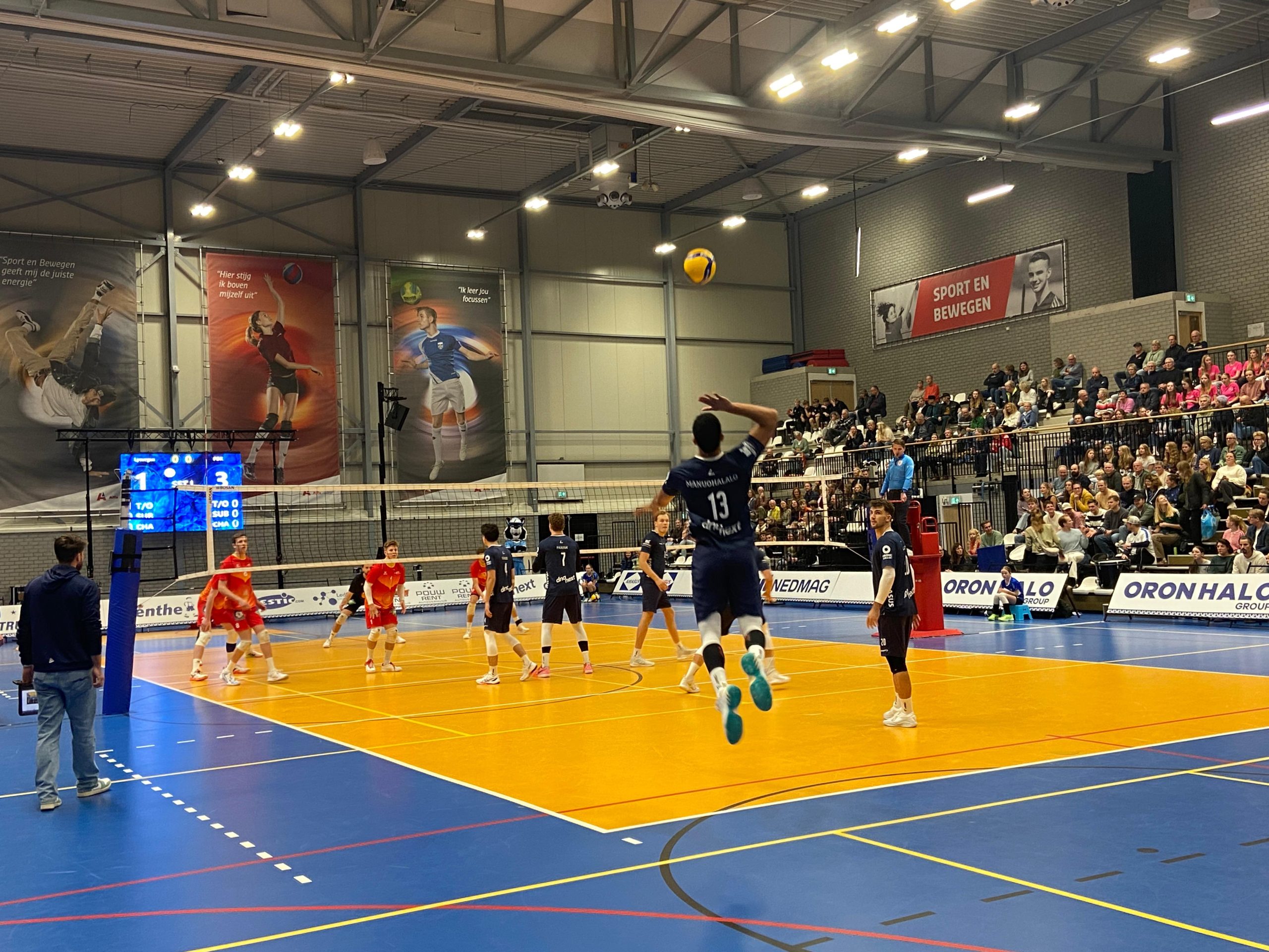 Lycurgus wint eerste thuiswedstrijd van het seizoen van Huizen