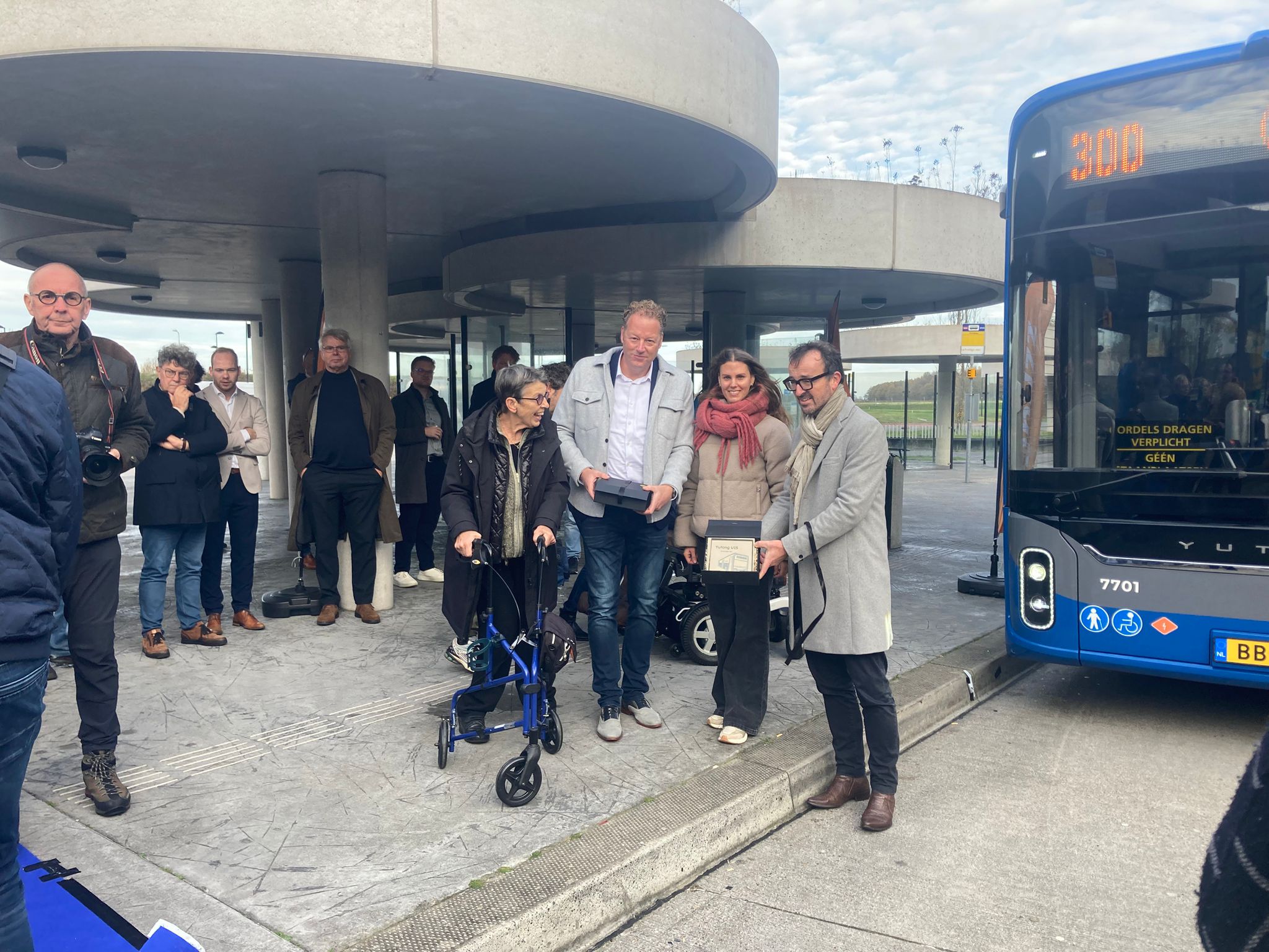 OV-bureau en Qbuzz presenteren de nieuwe Qliner