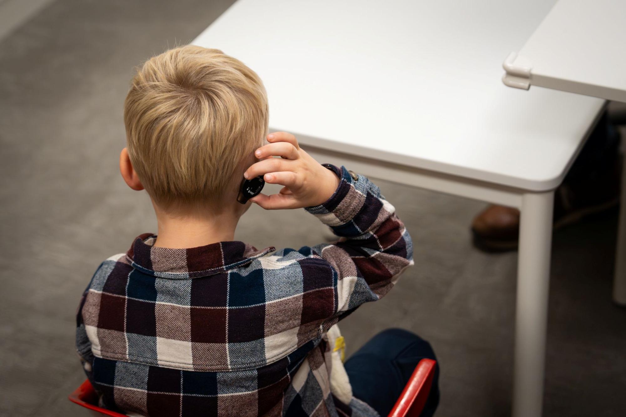 Twee kinderen krijgen in UMCG nieuw type gehoor implantaat