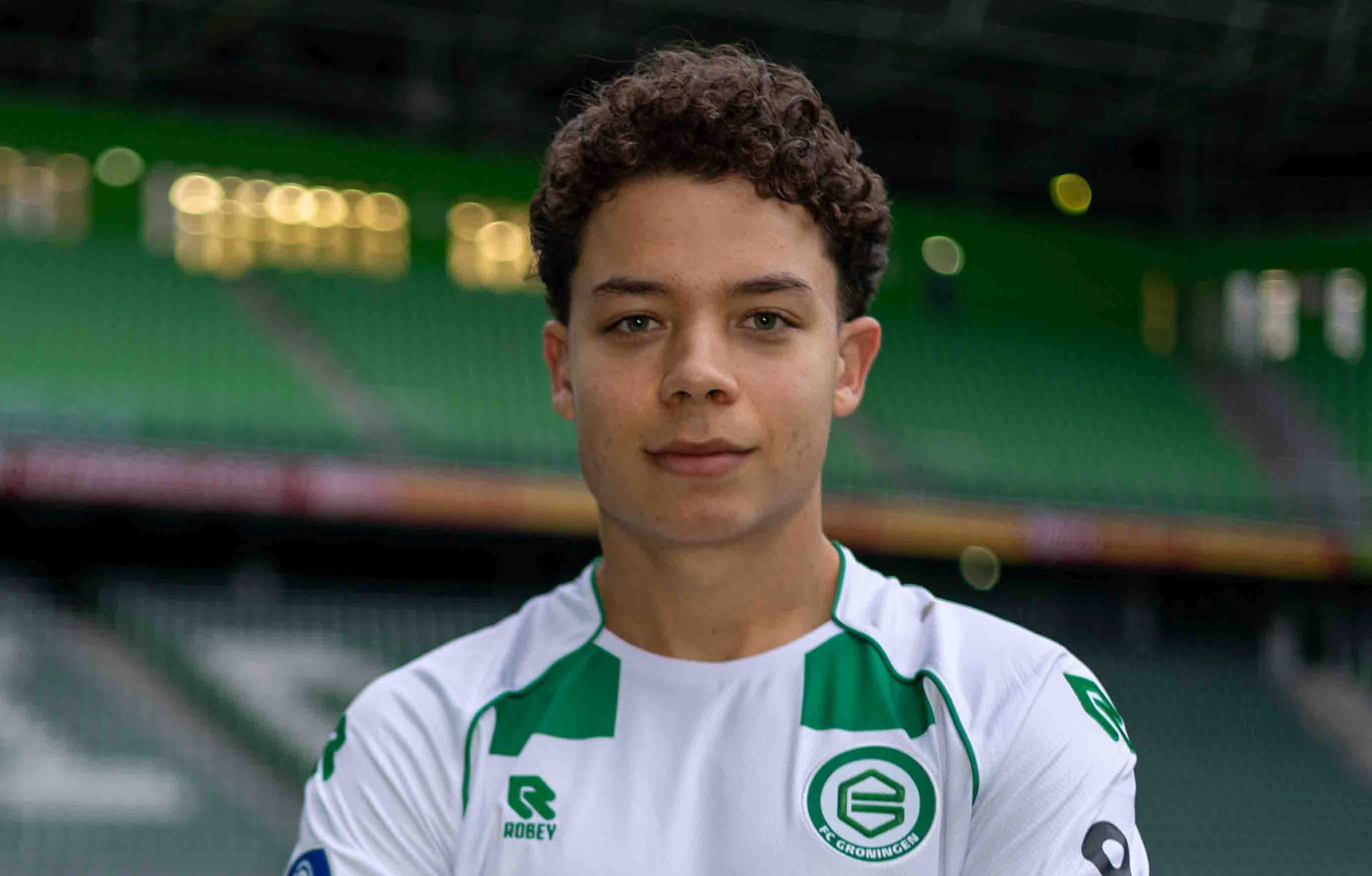 FC Groningen geeft verdediger Robin Kelder (20) eerste profcontract
