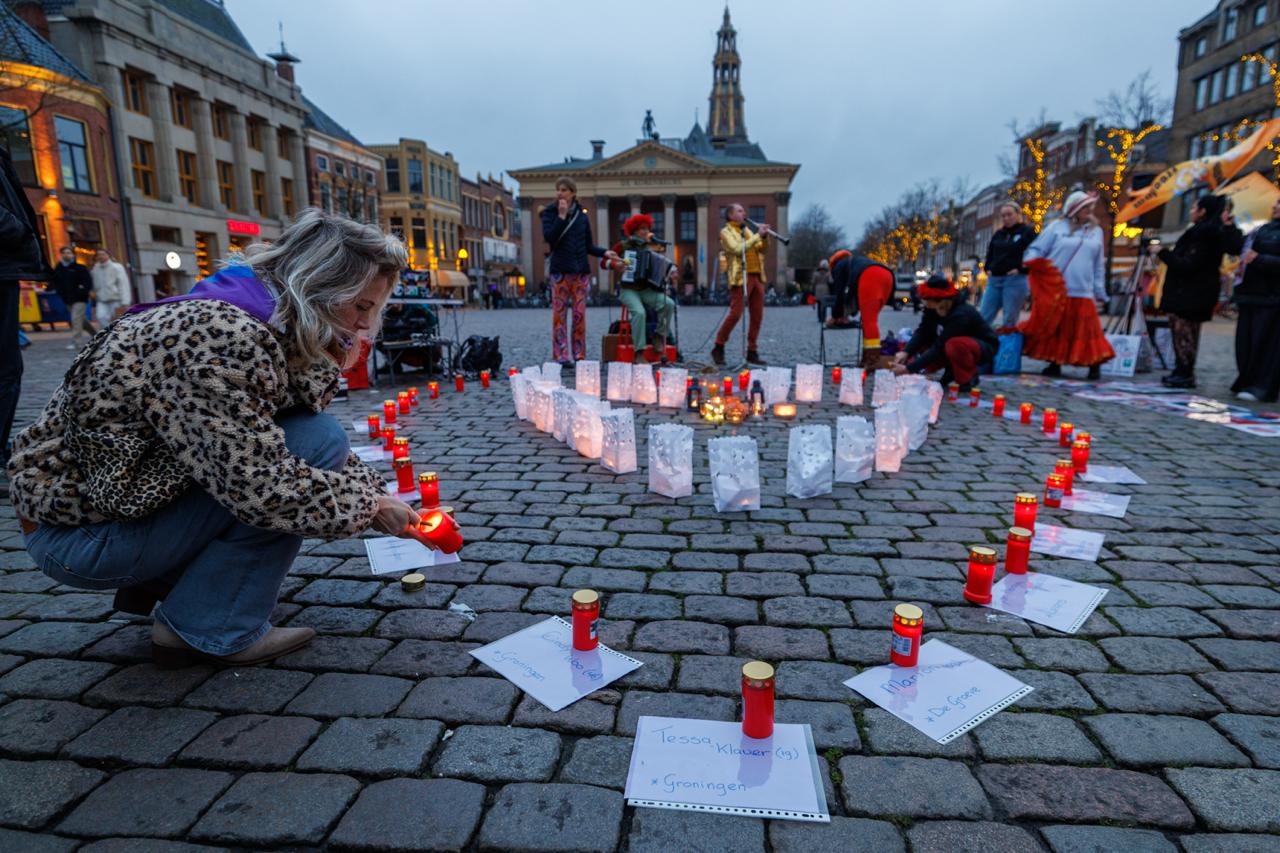 Veel belangstelling voor herdenking geweld tegen vrouwen en queers: “Precies wat we hadden gehoopt” 