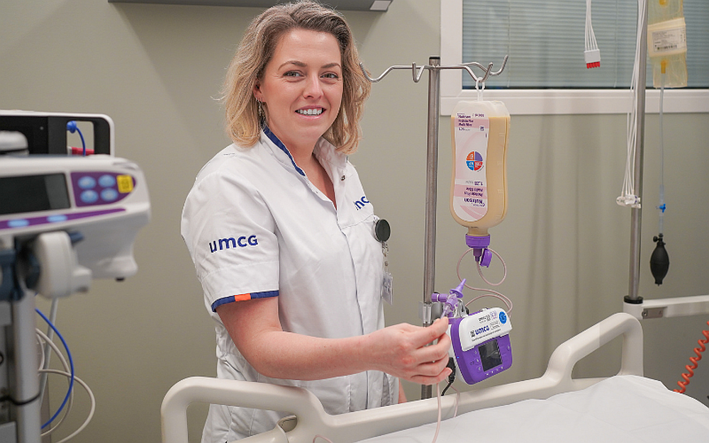 UMCG beloont idee van IC-verpleegkundige voor minder verspilling bij sondevoeding
