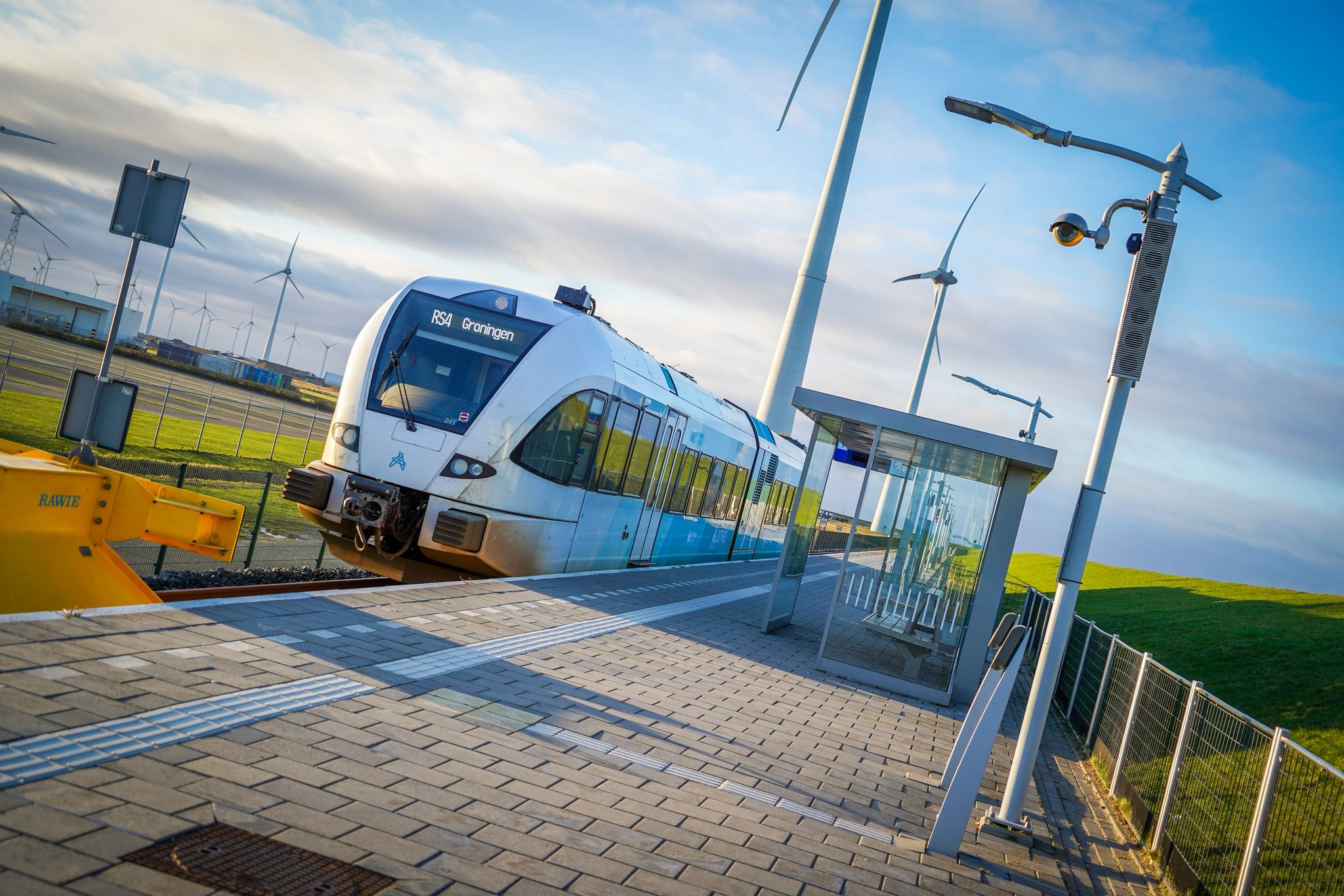 Kapotte trein stremt treinverkeer tussen Hoofdstation en Noorderstation
