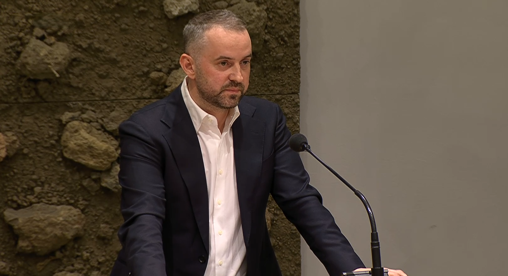 “Groningers hebben een overheid nodig die aanbelt, niet eentje die nieuwe regels bedenkt”