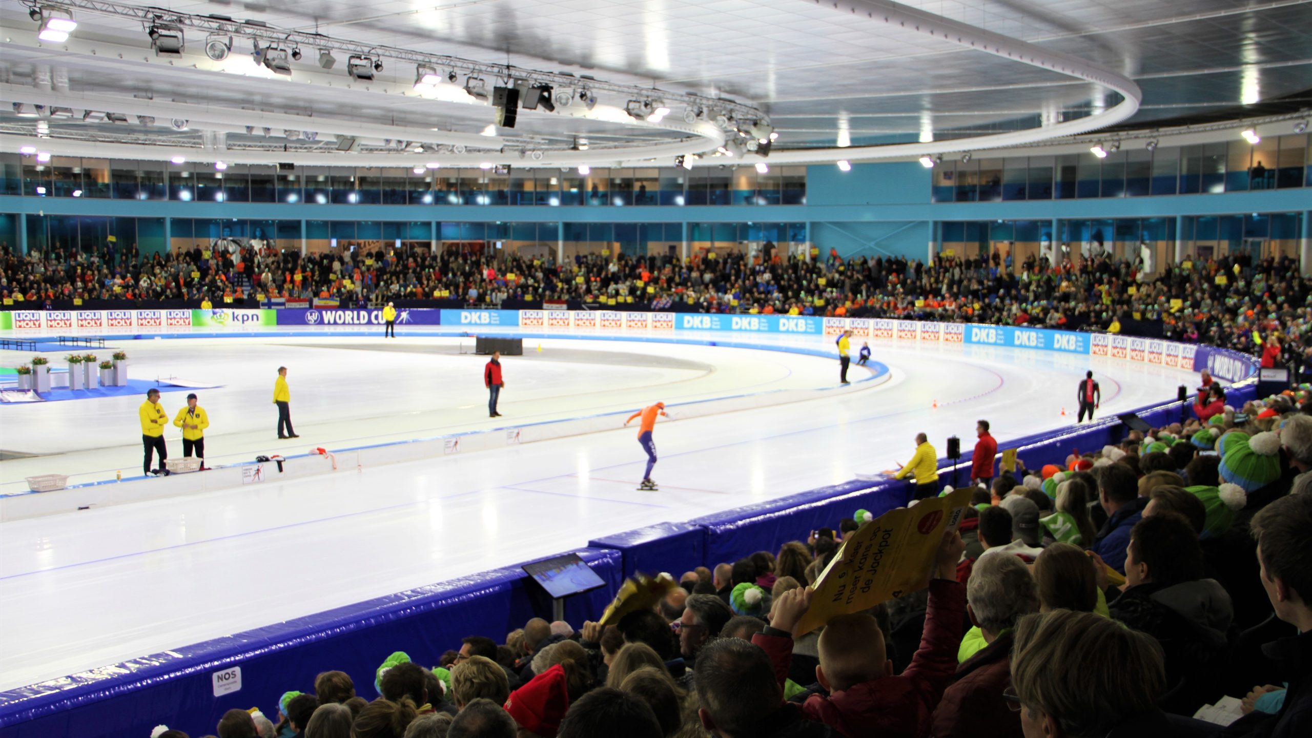 Marcel Bosker aan de leiding na eerste dag NK Allround in Thialf