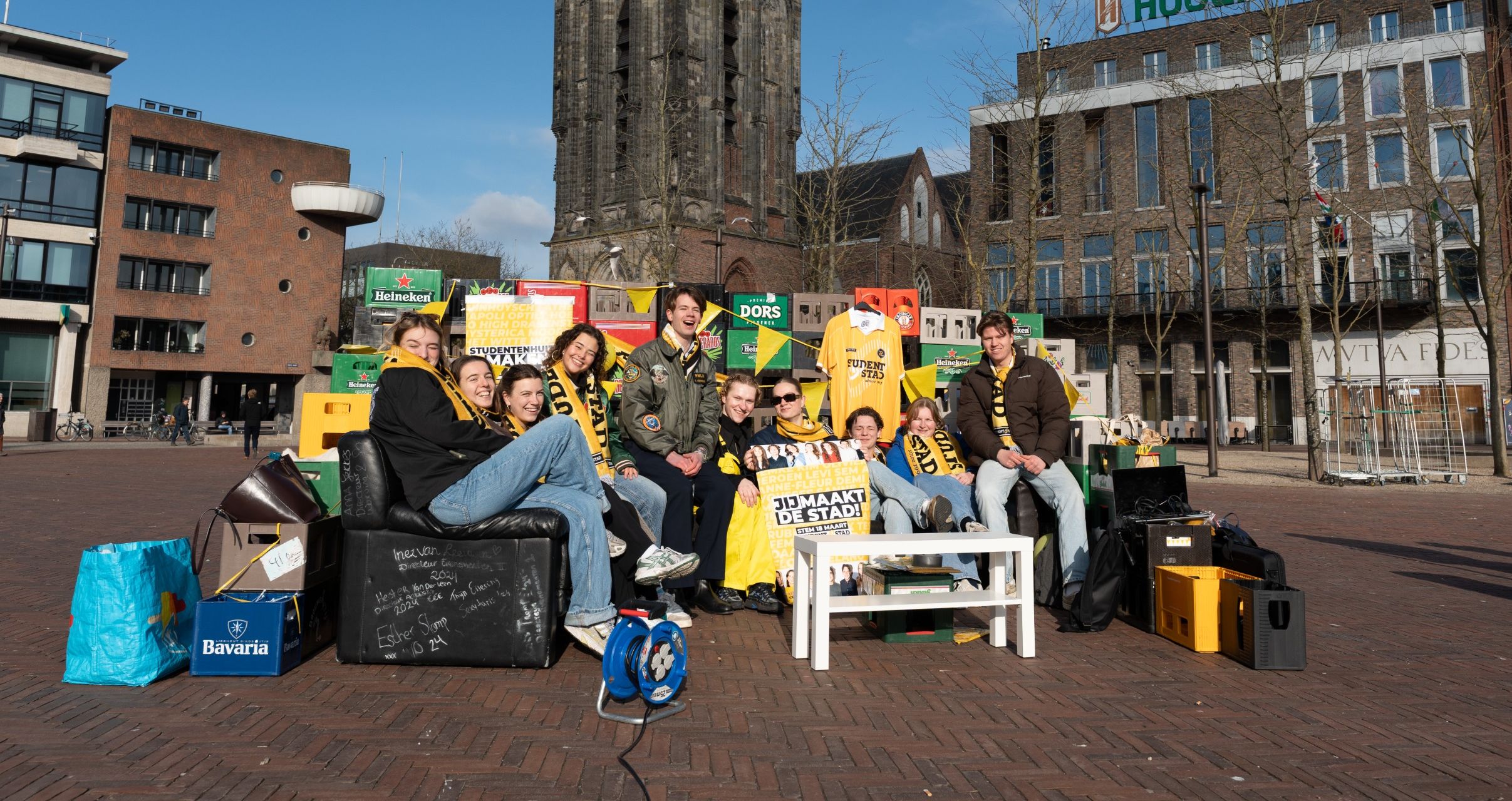 Student&Stad protesteert op Grote Markt tegen tekort aan kamers