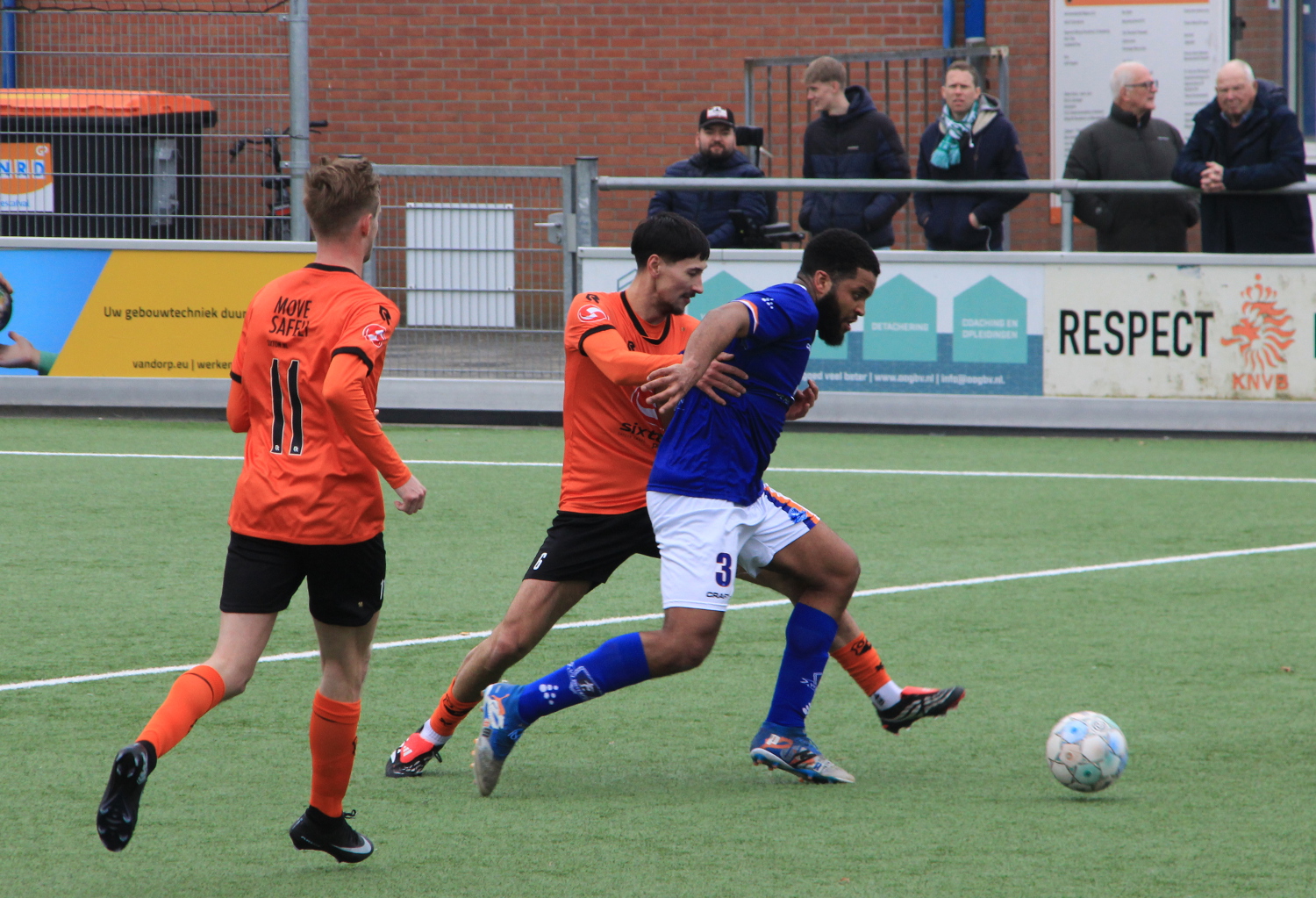 Oranje Nassau blaft wel, maar bijt niet tegen Buitenpost