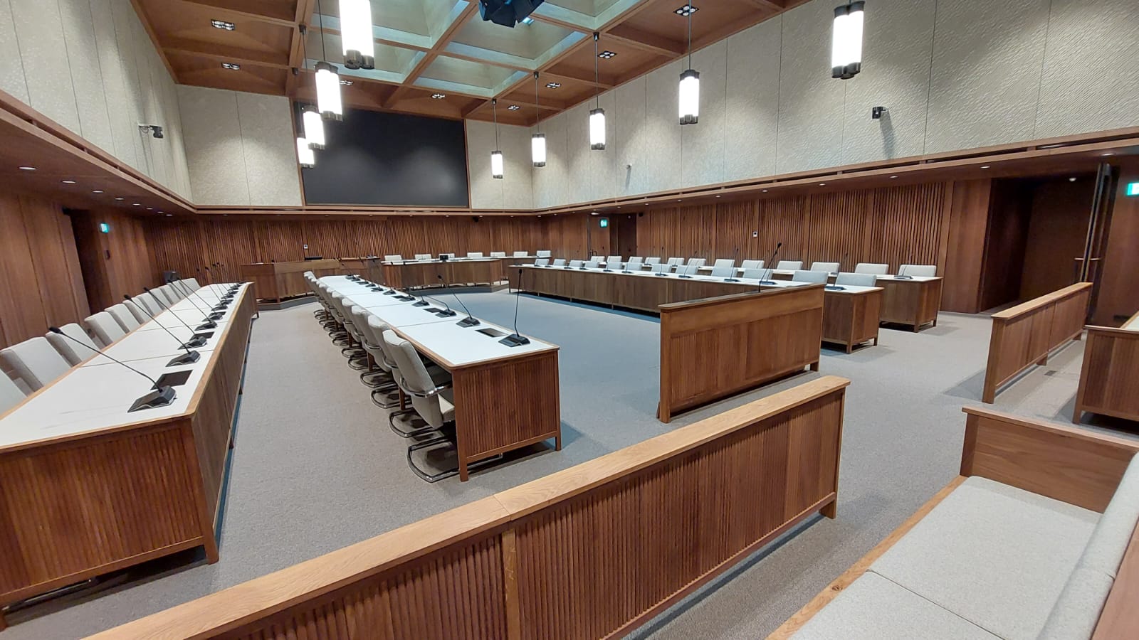 Meerderheid vrouwen wil bewust op vrouwelijke kandidaat stemmen | OOG Panel