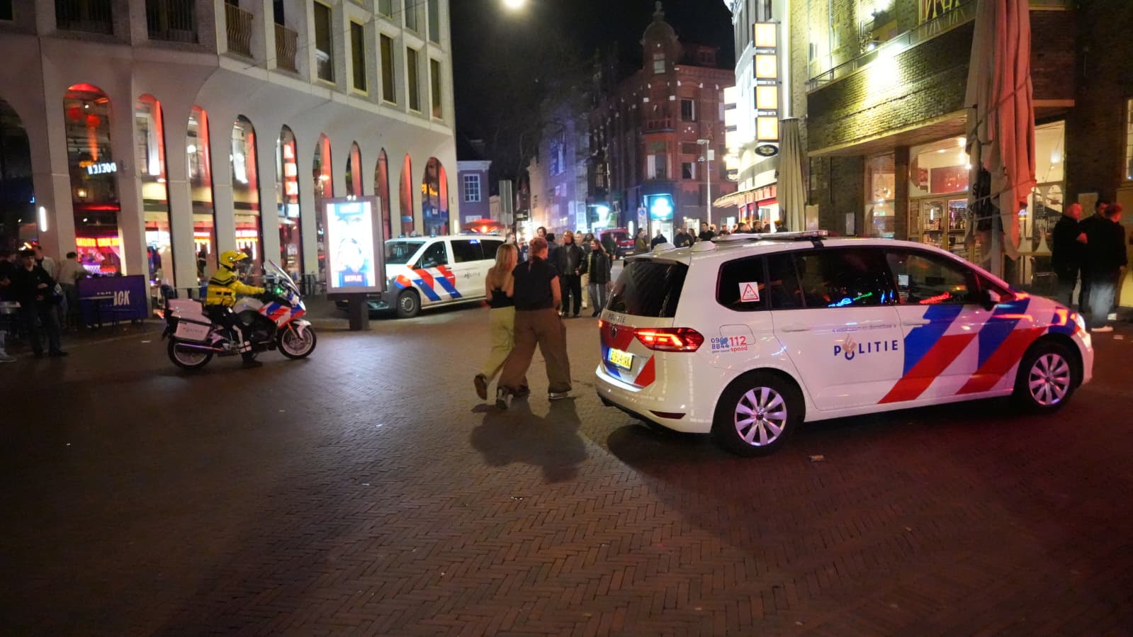 Jongemannen met bijl aangehouden op Grote Markt