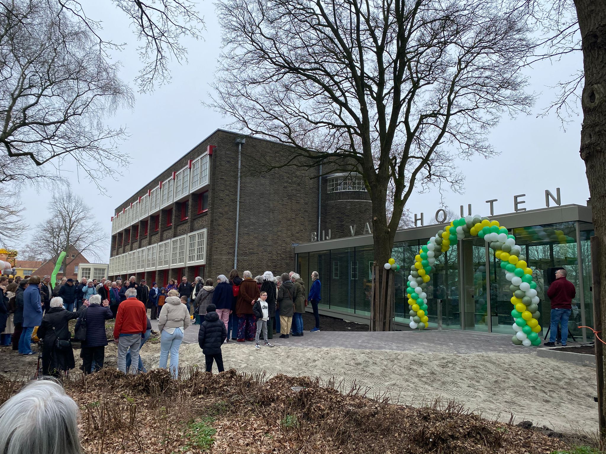 Wijkcentrum ‘Bij Van Houten’ is heropend